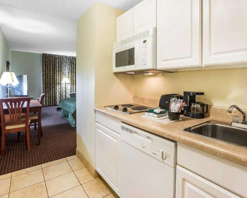Likehome Extended Stay Hotel วอร์เนอร์ โรบินส์ ภายนอก รูปภาพ